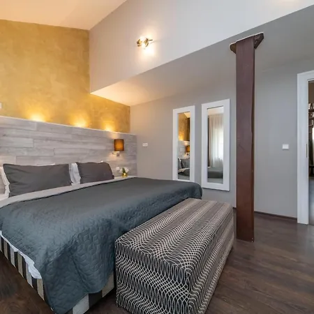 Emporio Apartman *