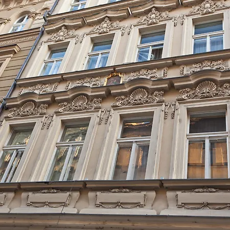Emporio Apartman *